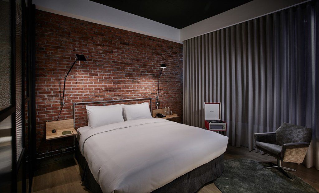 U.I.J Hotel & Hostel Тайнань Экстерьер фото